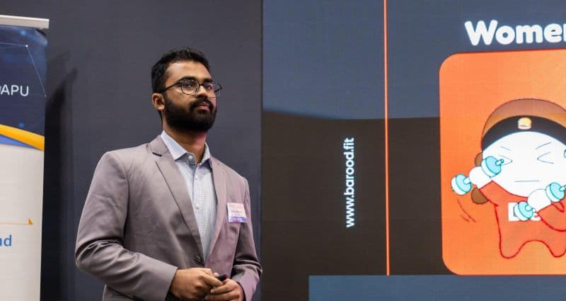 Nafiur presenting the Barood product at Innovate-X
